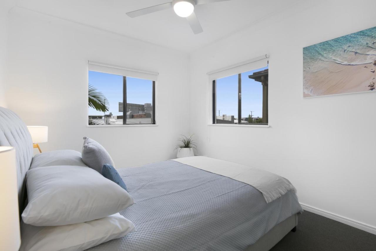 'Little Mermaid' Beach Apartment Best Location Walk To Beach And Restaurants - Sleeps 4 Gold Coast Exterior photo