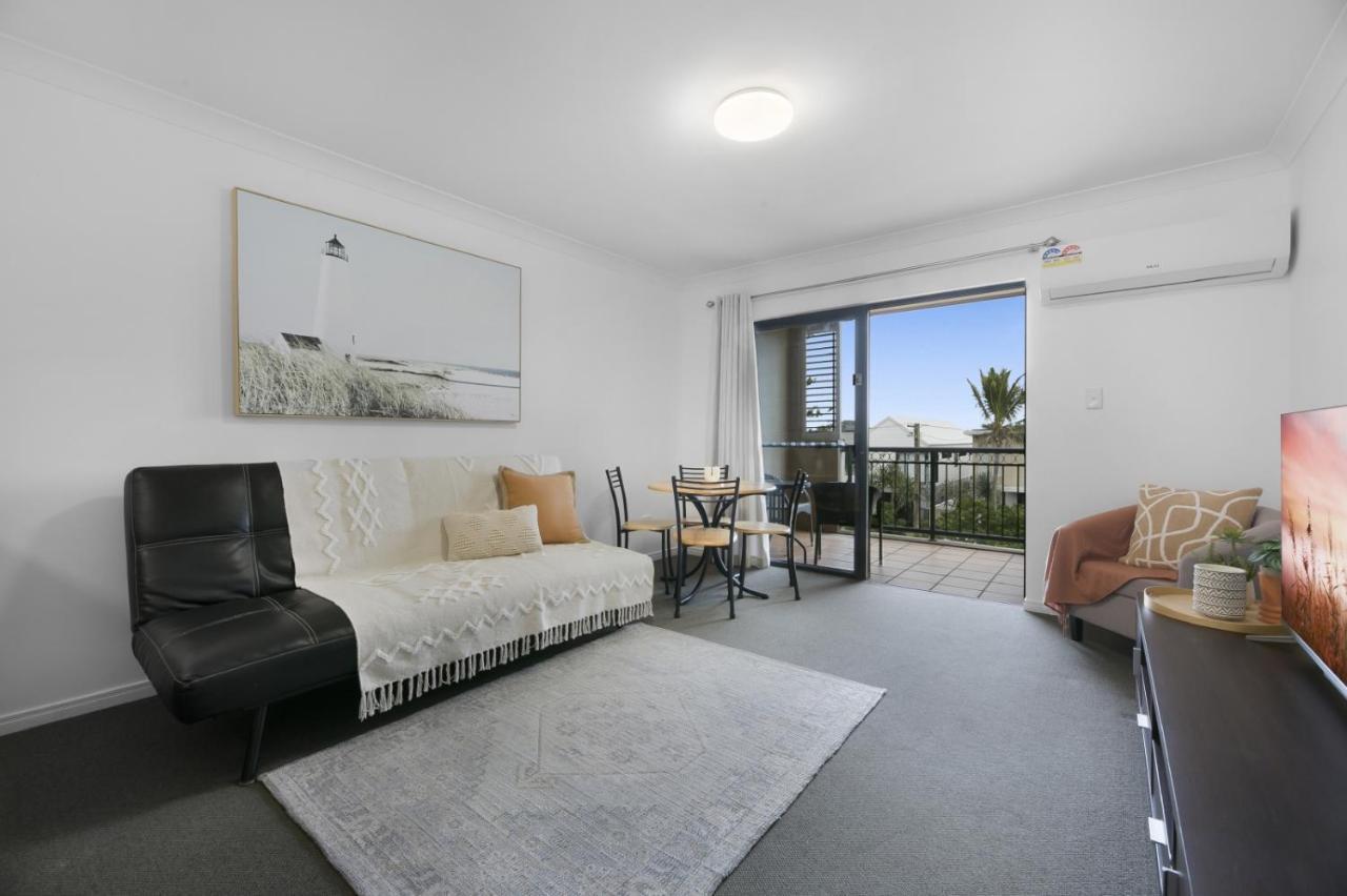 'Little Mermaid' Beach Apartment Best Location Walk To Beach And Restaurants - Sleeps 4 Gold Coast Exterior photo